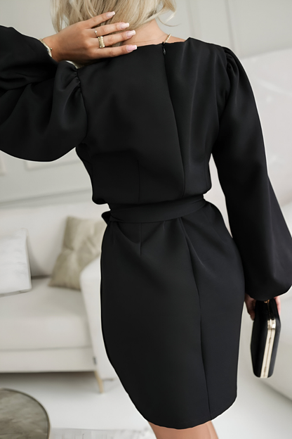 Lira™ | Elegante Satijnen Jurk met Ceintuur