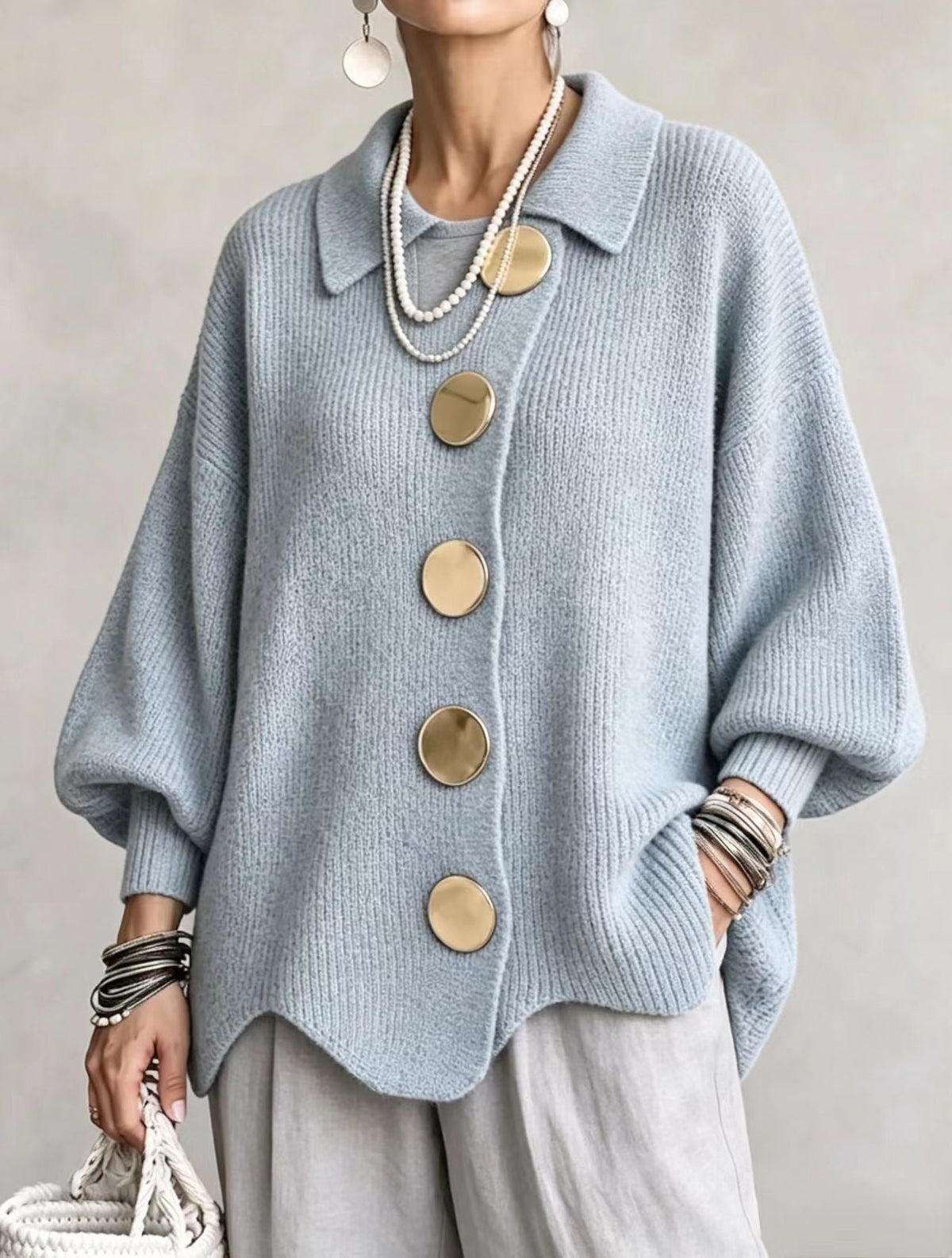 Annette™ | Elegante Oversized Vest met Grote Gouden Knopen 8