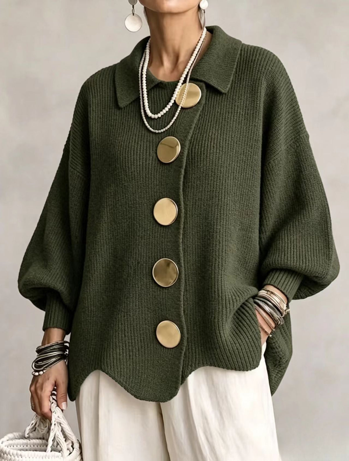 Annette™ | Elegante Oversized Vest met Grote Gouden Knopen 6