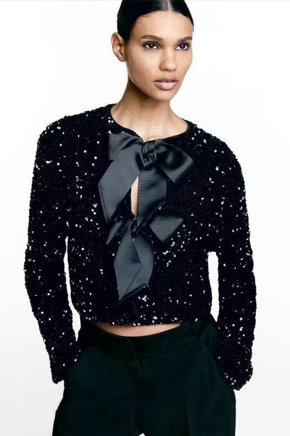 Noria™ | Moderne chique blouse met strikaccenten