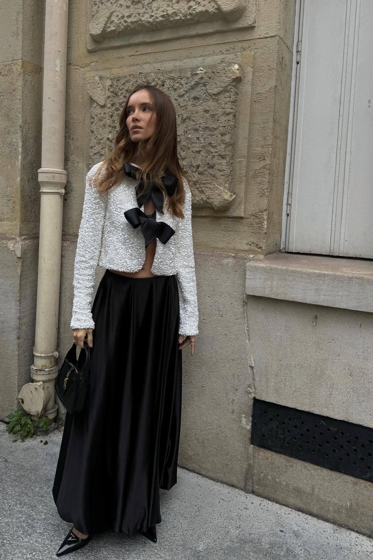 Noria™ | Moderne chique blouse met strikaccenten