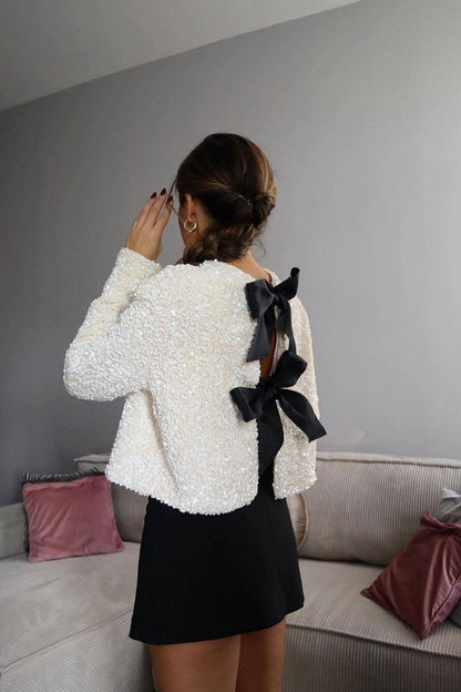 Noria™ | Moderne chique blouse met strikaccenten